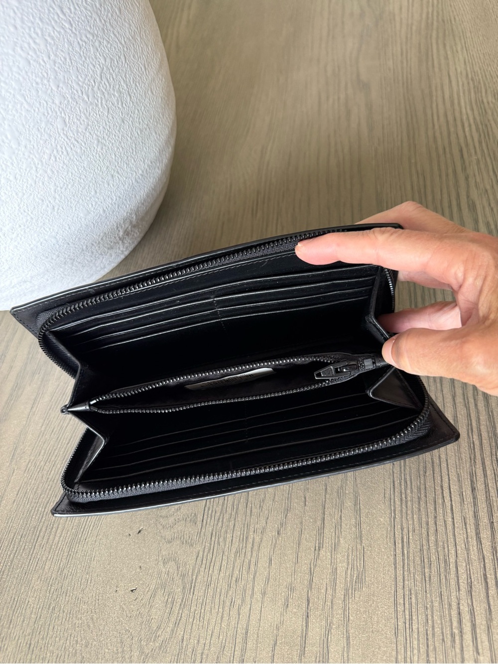 Women’s Alexander Wang Black Grommet Large Leather Wallet - Picture 9 of 13